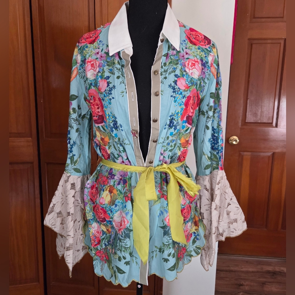 Vintage Aratta Floral Button-Front Blouse